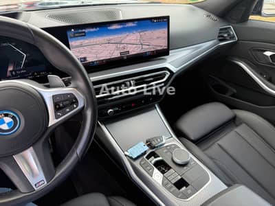 BMW 330e SAG x Drive*M PAKET*PANO*CURVED*HEAP UP*LED — slika 13