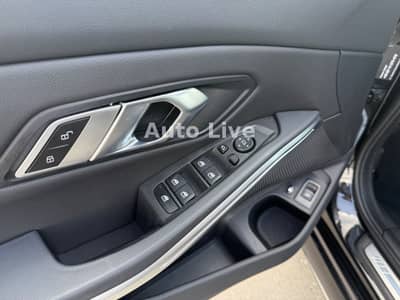 BMW 330e SAG x Drive*M PAKET*PANO*CURVED*HEAP UP*LED — slika 27