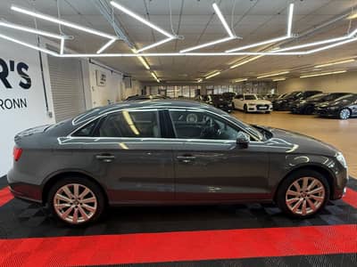 Audi A3 Limousine design/Navi/Leder/Xenon/TOP — slika 6