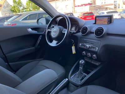 Audi A1 Sportback S-line Navi/PDC/Sitzheizung/Xenon — slika 14