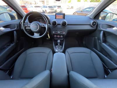 Audi A1 Sportback S-line Navi/PDC/Sitzheizung/Xenon — slika 13