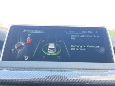BMW X5 xDrive 40d 7Sitz*Pano*Soft*STHZ*AHK*HUD*Kamer — slika 22