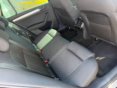 Skoda Superb Combi Ambition iV — slika 12