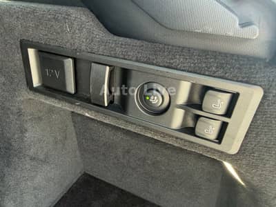 BMW 330e SAG x Drive*M PAKET*PANO*CURVED*HEAP UP*LED — slika 37