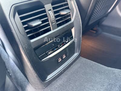 BMW 330e SAG x Drive*M PAKET*PANO*CURVED*HEAP UP*LED — slika 35