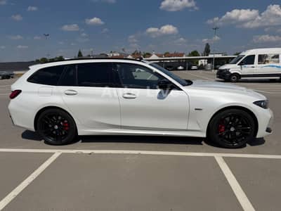 BMW 330e SAG x Drive*M PAKET*PANO*CURVED*HEAP UP*LED — slika 6