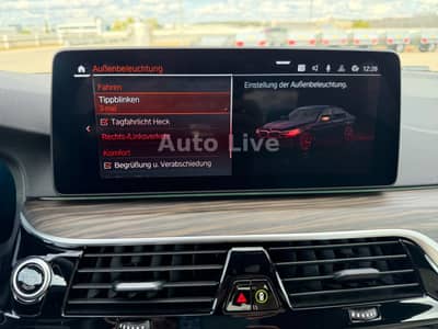 BMW 530 d*M PAKET*SAG*LASER*VIRTU*HEAD-UP*KAMERA*VOL — slika 19