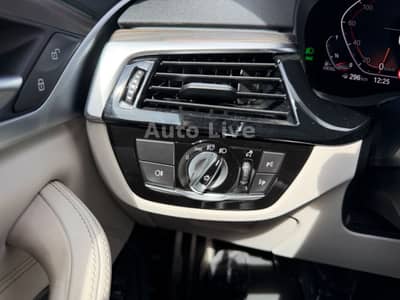 BMW 530 d*M PAKET*SAG*LASER*VIRTU*HEAD-UP*KAMERA*VOL — slika 15