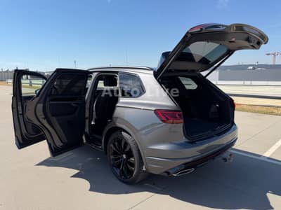 Volkswagen Touareg 3.0 TDI*R LINE*BlackS*PAN*MATRI*LUFT*VOL — slika 44
