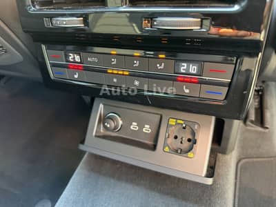 Volkswagen Touareg 3.0 TDI*R LINE*BlackS*PAN*MATRI*LUFT*VOL — slika 36