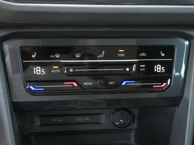 Volkswagen Tiguan 2.0 TDI DSG 1-Hd LED Navi ACC SHZ CarPlay — slika 16