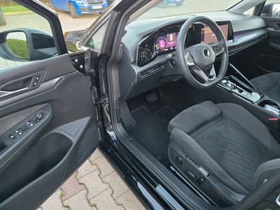 Volkswagen Golf VIII 2.0 TDI DSG"Style"Matrix"Virtual"AHK" — slika 6