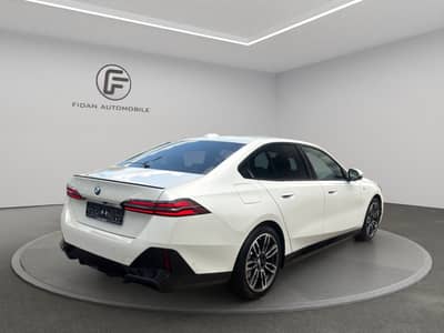 BMW 520d Lim. M Sport*360*H&K*HUD*Gestik*Memo*Shadow — slika 5