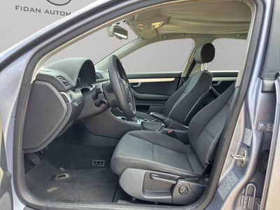 Audi A4 Lim. 2.0 TDI*TÜV02/27*Xenon*Sitzheizung*Klima — slika 10
