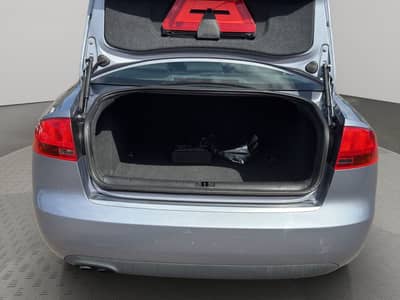 Audi A4 Lim. 2.0 TDI*TÜV02/27*Xenon*Sitzheizung*Klima — slika 16