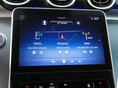 Mercedes-Benz C 200 d 9G Avantgarde LED Navi Kamera Ambiente — slika 12