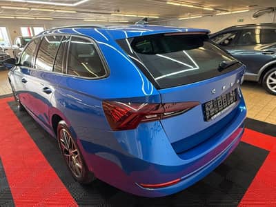 Skoda Octavia Combi Clever/Navi/Kamera/LED/Erster H/TO — slika 10