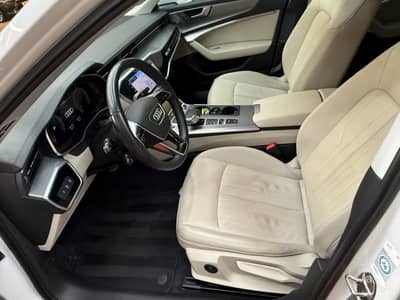 Audi A6 Avant 40 TDI design/Leder/LED/Virtual/Kamera — slika 12