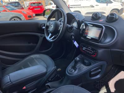 Smart ForTwo cabrio Prime Brabus-16"/Kamera/Leder/Navi — slika 17