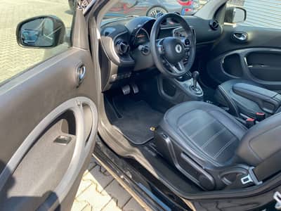 Smart ForTwo cabrio Prime Brabus-16"/Kamera/Leder/Navi — slika 8