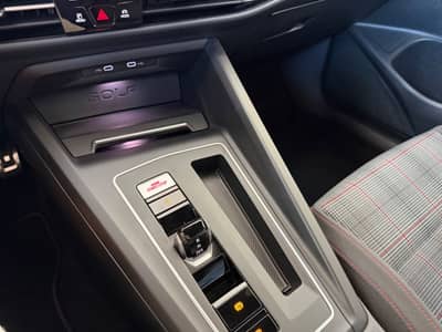 Volkswagen Golf VIII Lim. GTI ACC LED KAMERA H&K — slika 21