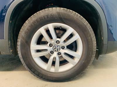 Volkswagen Tiguan Trend & Fun BMT°AHK°PDC°2.Hd°8xbereift° — slika 25