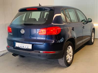Volkswagen Tiguan Trend & Fun BMT°AHK°PDC°2.Hd°8xbereift° — slika 4