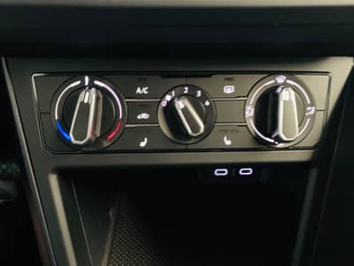 Volkswagen Polo VI Fresh°DIGITAL°LED°PDC°SHZ°1.Hd° — slika 18