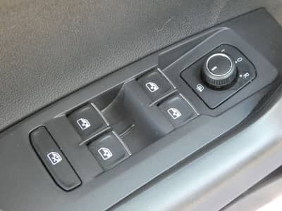Volkswagen Polo 1.0 Comfortline Klimaaut SHZ Einparkhilfe — slika 19