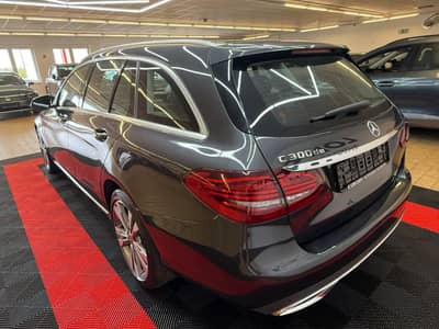 Mercedes-Benz C 300de/Navi/Totw/LED/Erster H/TOP — slika 10