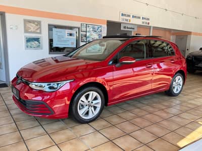 Volkswagen Golf VIII 1.5 TSI Life PANO MATRIX STANDHEIZUNG — slika 16