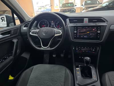 Volkswagen Tiguan Life*1-Hand*Standheizung*LED*Navi*ACC* — slika 10