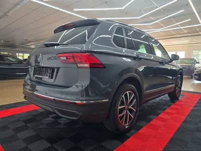 Volkswagen Tiguan Life*1-Hand*Standheizung*LED*Navi*ACC* — slika 5