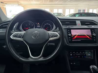 Volkswagen Tiguan Life*1-Hand*Standheizung*LED*Navi*ACC* — slika 9