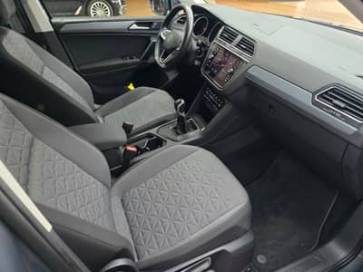 Volkswagen Tiguan Life*1-Hand*Standheizung*LED*Navi*ACC* — slika 13