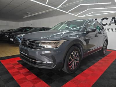 Volkswagen Tiguan Life*1-Hand*Standheizung*LED*Navi*ACC* — slika 3