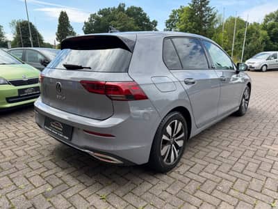 Volkswagen Golf VIII 2.0 TDI Move HEADUP PANO ACC — slika 13