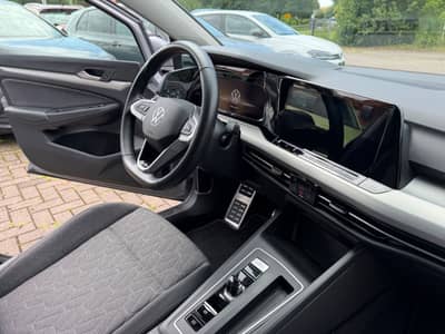 Volkswagen Golf VIII 2.0 TDI Move HEADUP PANO ACC — slika 5
