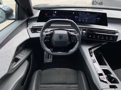 Peugeot 3008 Hybrid 145 GT ACC/Massage/Assistenz/360°/Sh — slika 8
