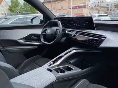 Peugeot 3008 Hybrid 145 GT ACC/Massage/Assistenz/360°/Sh — slika 12
