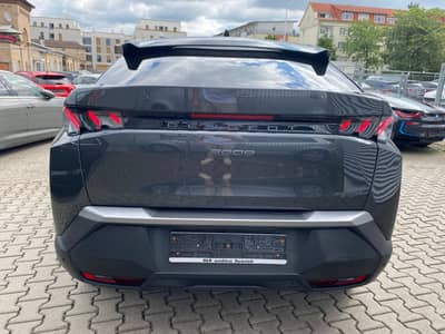 Peugeot 3008 Hybrid 145 GT ACC/Massage/Assistenz/360°/Sh — slika 18