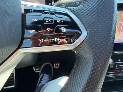Volkswagen Arteon 2.0 TDI*DSG*4M*R LINE*PAN*IQ*VIRT*AHK*VOL — slika 17