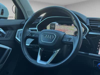 Audi Q3 35 TDI Virtual*Pano*AHK*Kamera*Ambiente*App* — slika 13