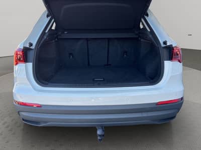 Audi Q3 35 TDI Virtual*Pano*AHK*Kamera*Ambiente*App* — slika 16