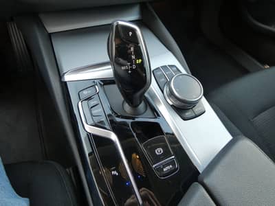 BMW 520d xDrive A.LED Nav LiveCockpit Prof. ACC HiFi — slika 17