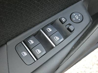 BMW 520d xDrive A.LED Nav LiveCockpit Prof. ACC HiFi — slika 18