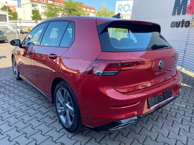 Volkswagen Golf VIII Lim. R-Line eTSI ACC/PDC/LED/Assistenz — slika 4