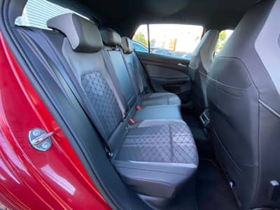 Volkswagen Golf VIII Lim. R-Line eTSI ACC/PDC/LED/Assistenz — slika 14