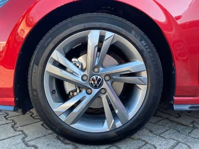 Volkswagen Golf VIII Lim. R-Line eTSI ACC/PDC/LED/Assistenz — slika 19