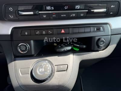 Opel Zafira Life TourerM 2.0 CDTi*AUTO*NAVI*LED*LEDER — slika 13